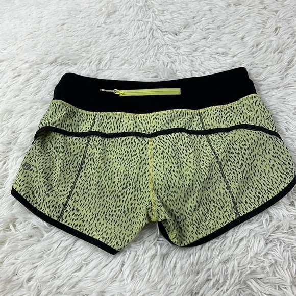 Lululemon Run: Speed Short *4-way Stretch Dottie Dash Clarity Yellow Black Black - Picture 4 of 6